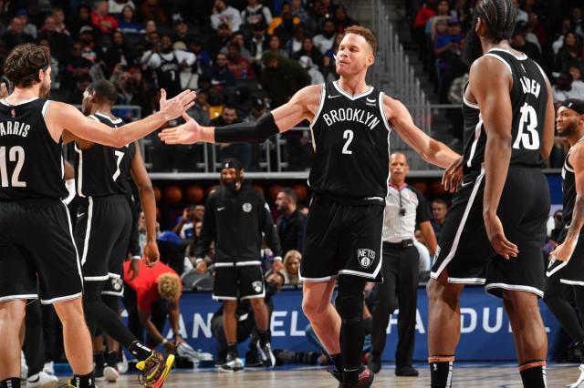 1636282503369095761.jpg 1236376205.0.jpg