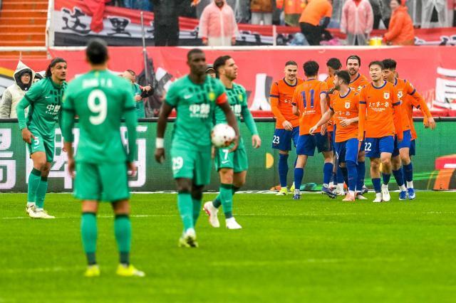 世界杯下注-中超第2轮综述：蓉城2连胜领跑 武磊时隔302天破门